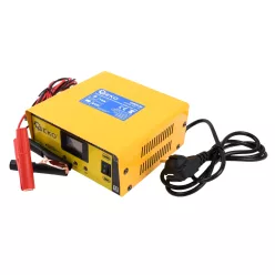 Akkumulátortöltő, mikroprocesszoros, LCD, 6/12V, 15A